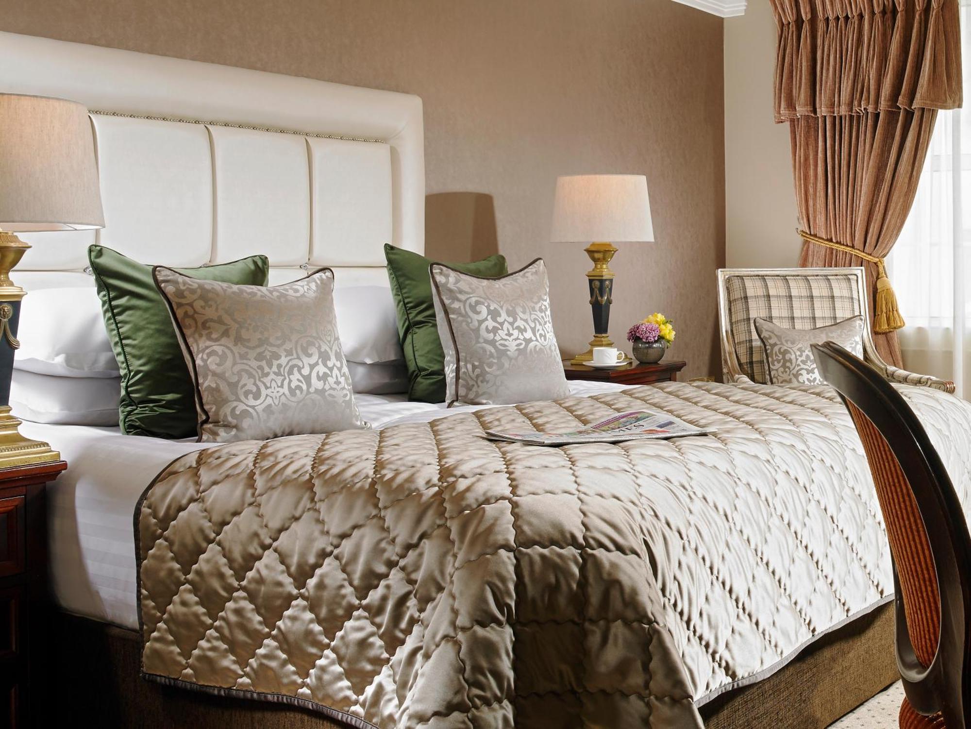 Muckross Park Hotel & Spa Kilclogherane Номер фото A bedroom at the hotel